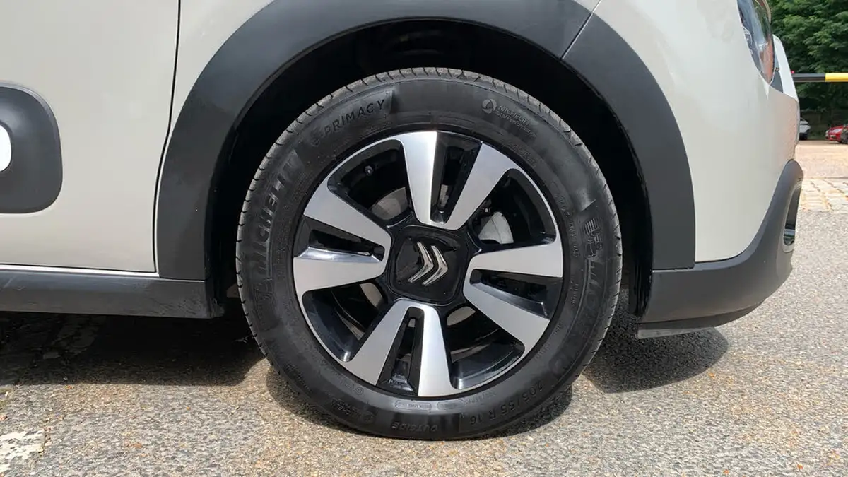 2024-citroen-c3-12-puretech-plus-110ps-eat6-big-16