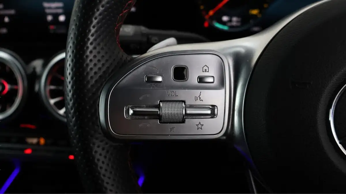 2022-mercedes-benz-eqb-e-eqb-350-amg-line-big-24
