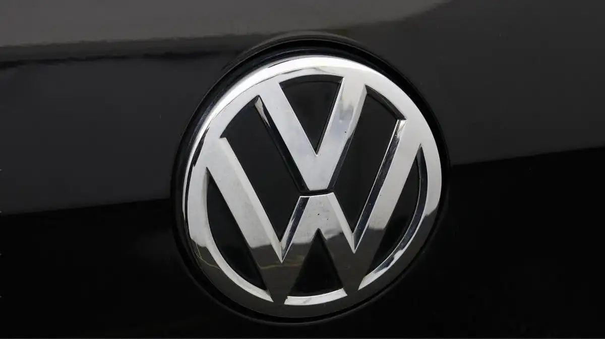 2018-volkswagen-golf-10-tsi-se-nav-110ps-ss-hatchback-5d-dsg-big-21