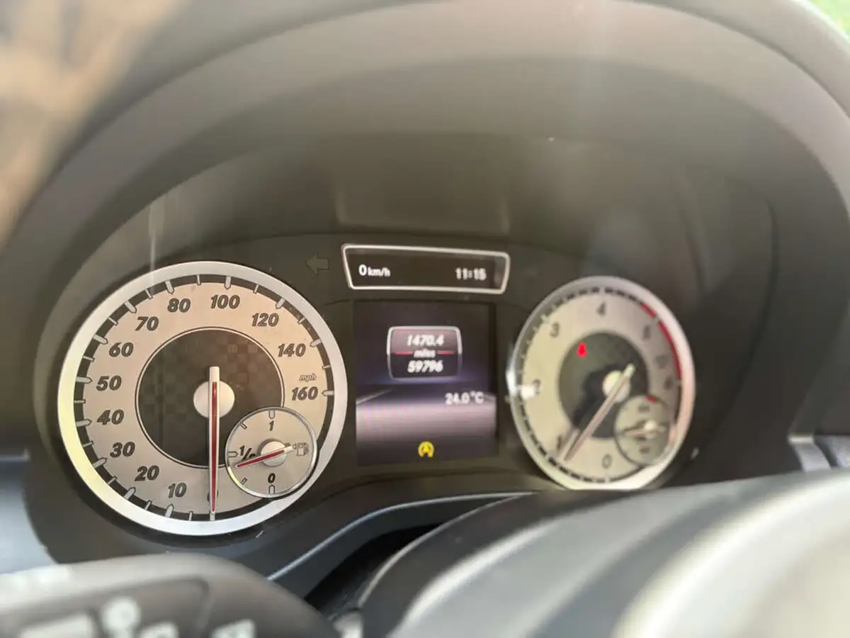2015-mercedes-benz-a-class-15-cdi-a180-sport-109ps-big-49