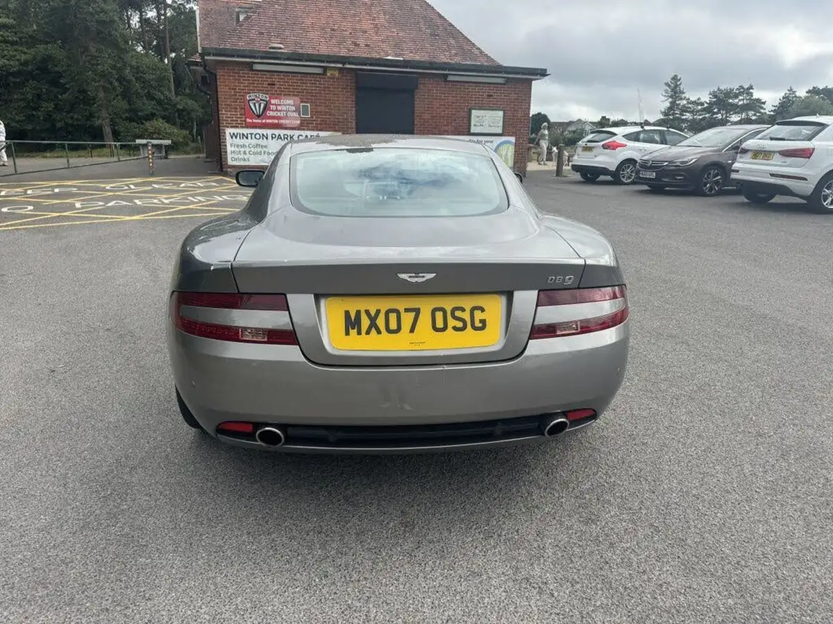 2007-aston-martin-db9-59-big-4