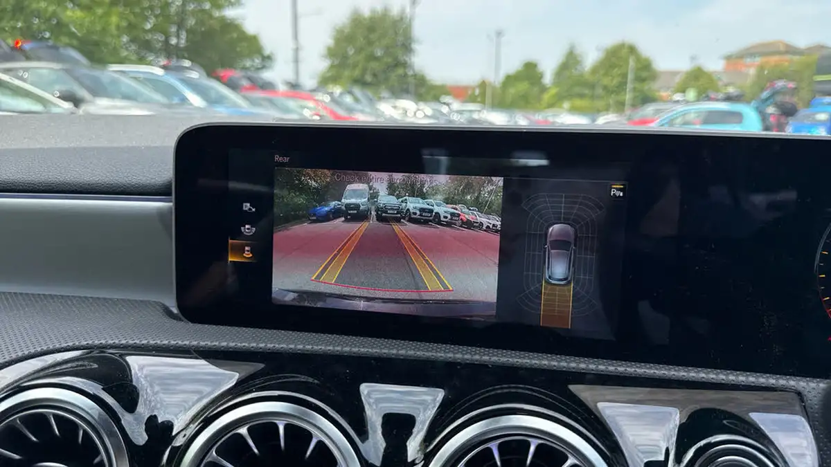 2019-mercedes-benz-a-class-20-a220-amg-line-premium-hatchback-5d-big-22