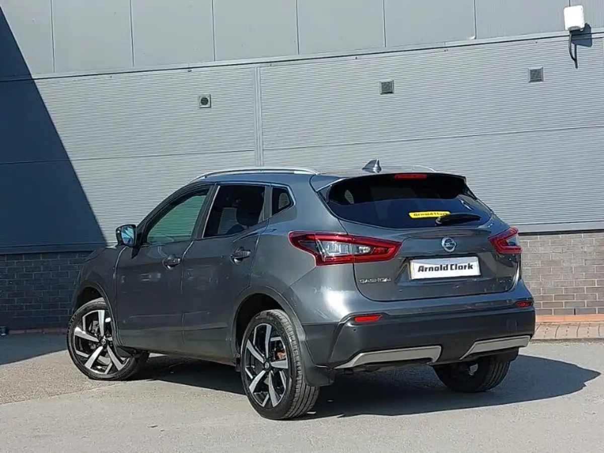 2021-nissan-qashqai-13-dig-t-n-motion-140ps-big-1