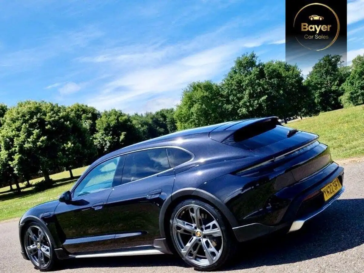 2022-porsche-taycan-e-4-cross-turismo-big-28