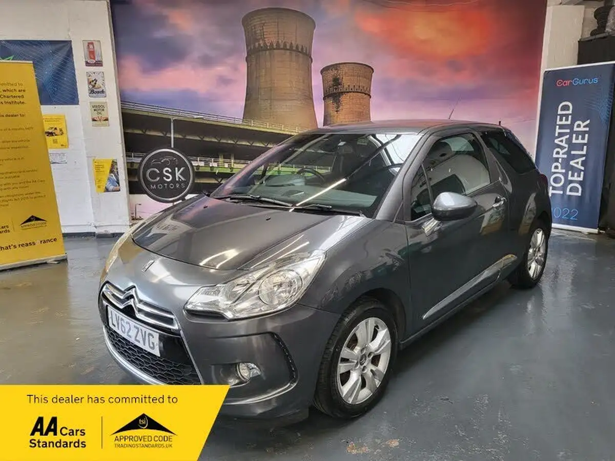 2013-citroen-ds3-16-dstyle-big-0