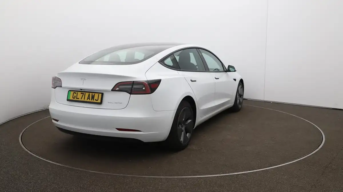 2021-tesla-model-3-e-long-range-awd-big-54