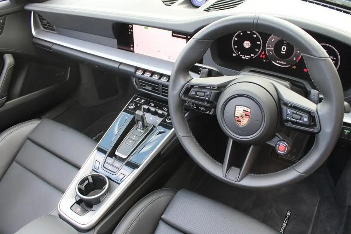 2025-porsche-911-30-carrera-394ps-cabriolet-big-28