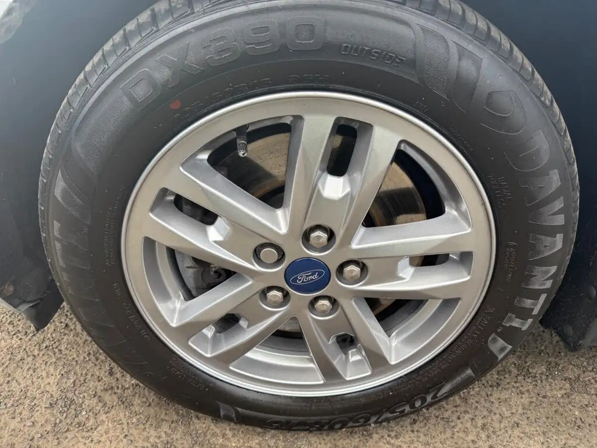 2022-ford-grand-tourneo-connect-15-titanium-120ps-ecoblue-1499cc-powershift-big-17