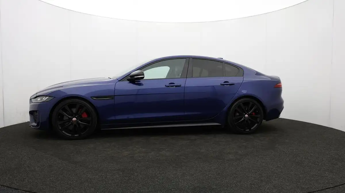 2021-jaguar-xe-20-d200-r-dynamic-black-big-69