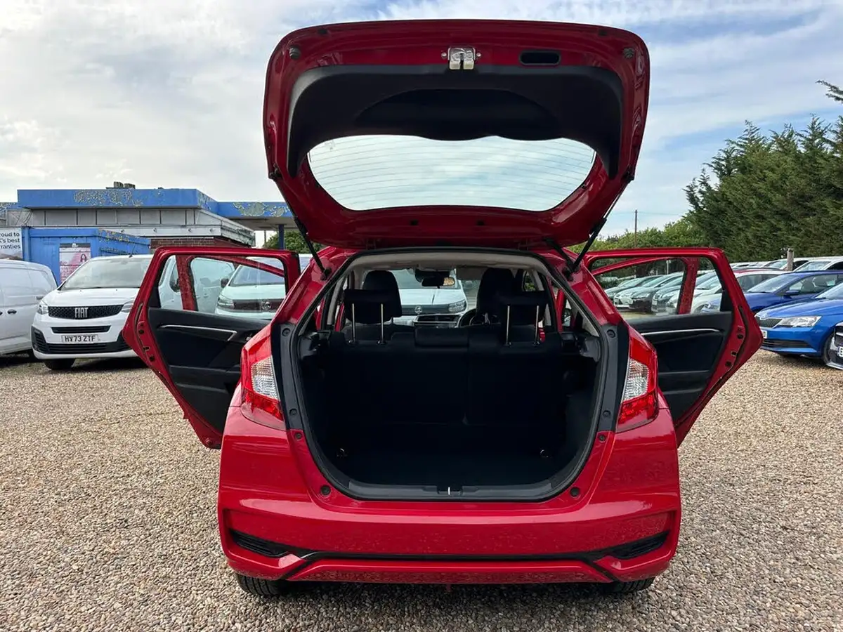 2019-honda-jazz-13-i-vtec-se-big-20