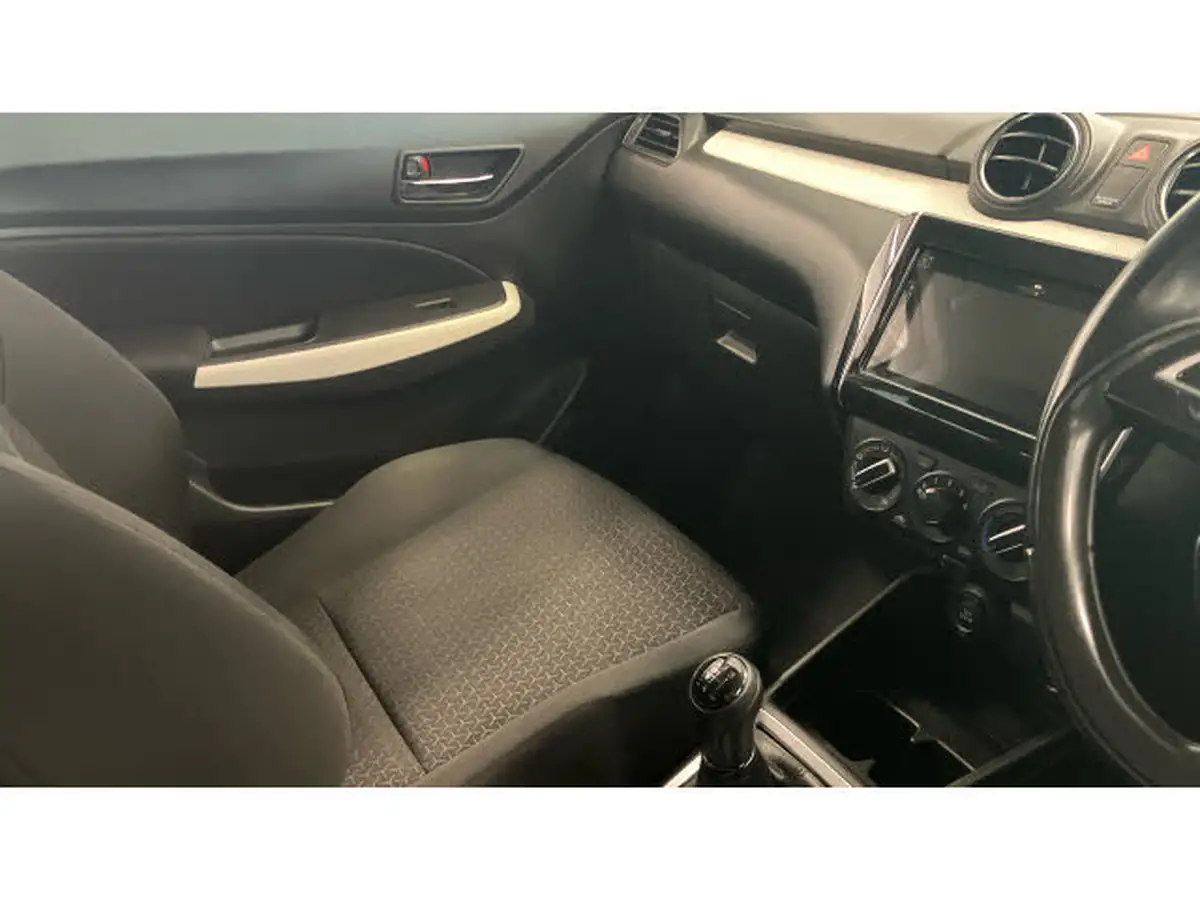2021-suzuki-swift-12-dualjet-sz-l-big-13