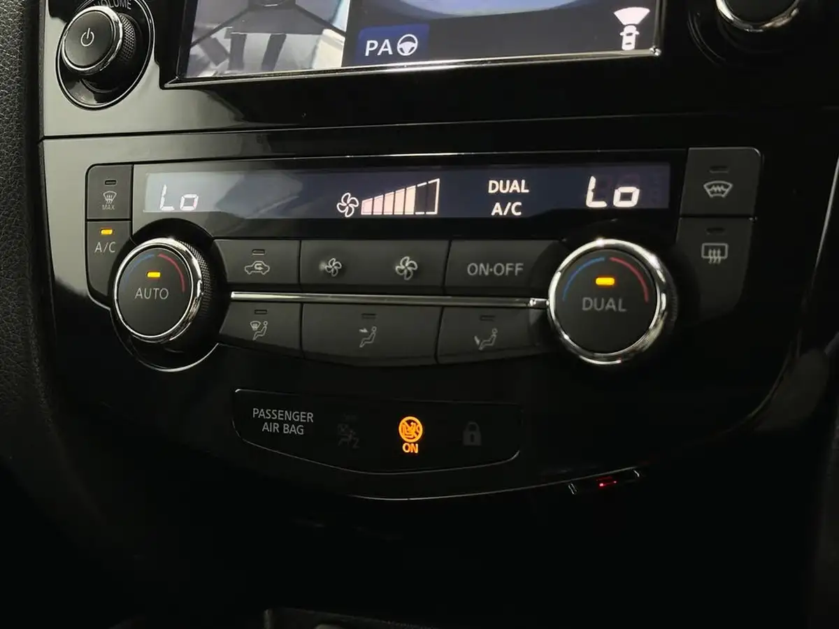2016-nissan-qashqai-15dci-tekna-big-19