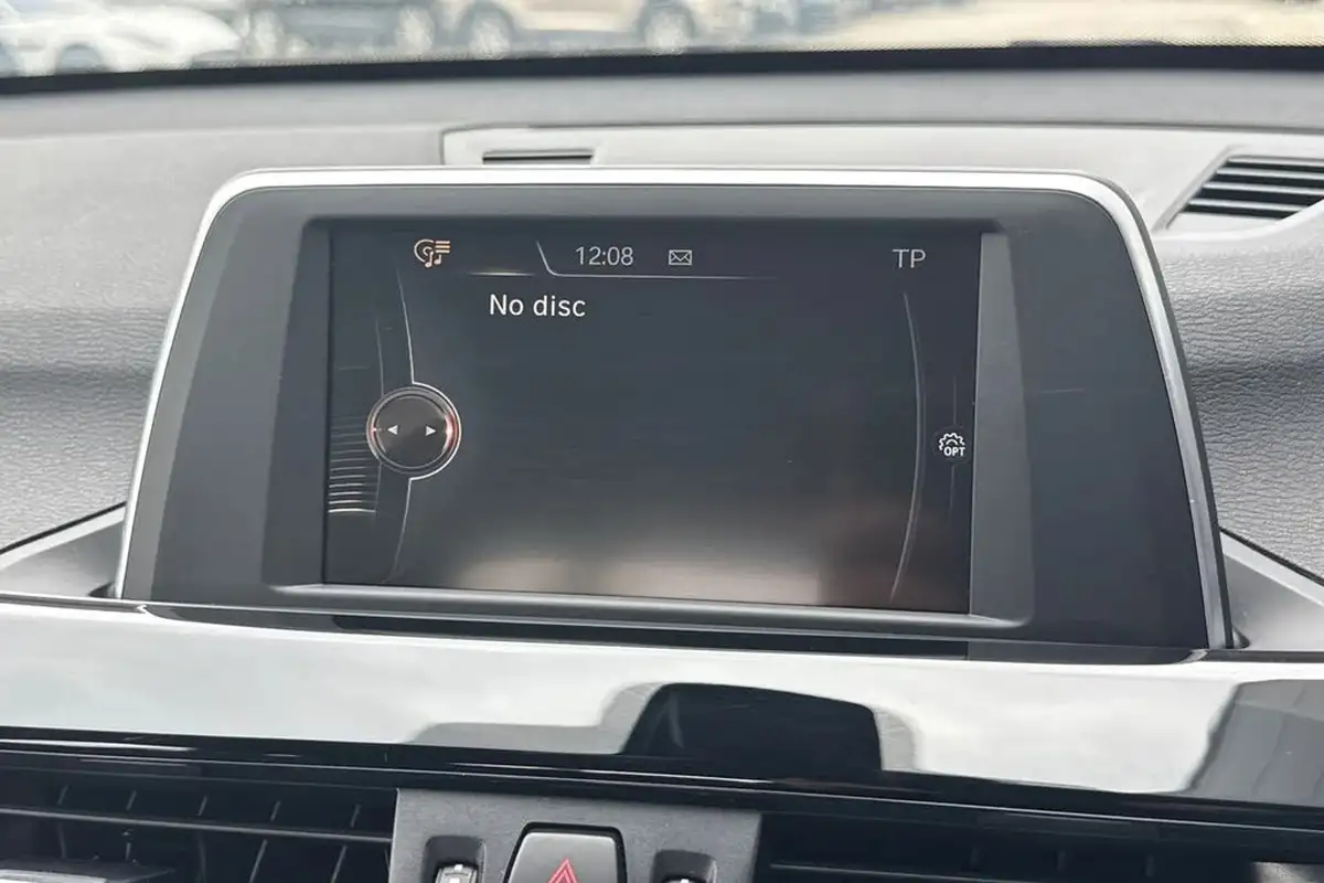 2017-bmw-x1-20-xdrive20i-xline-big-47