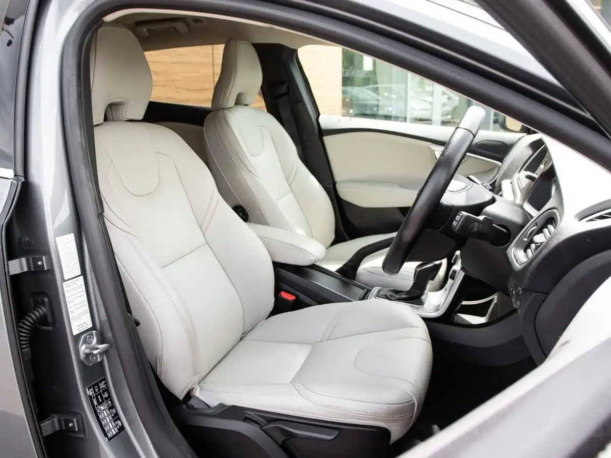 2018-volvo-v40-20td-d3-inscription-geartronic-big-26