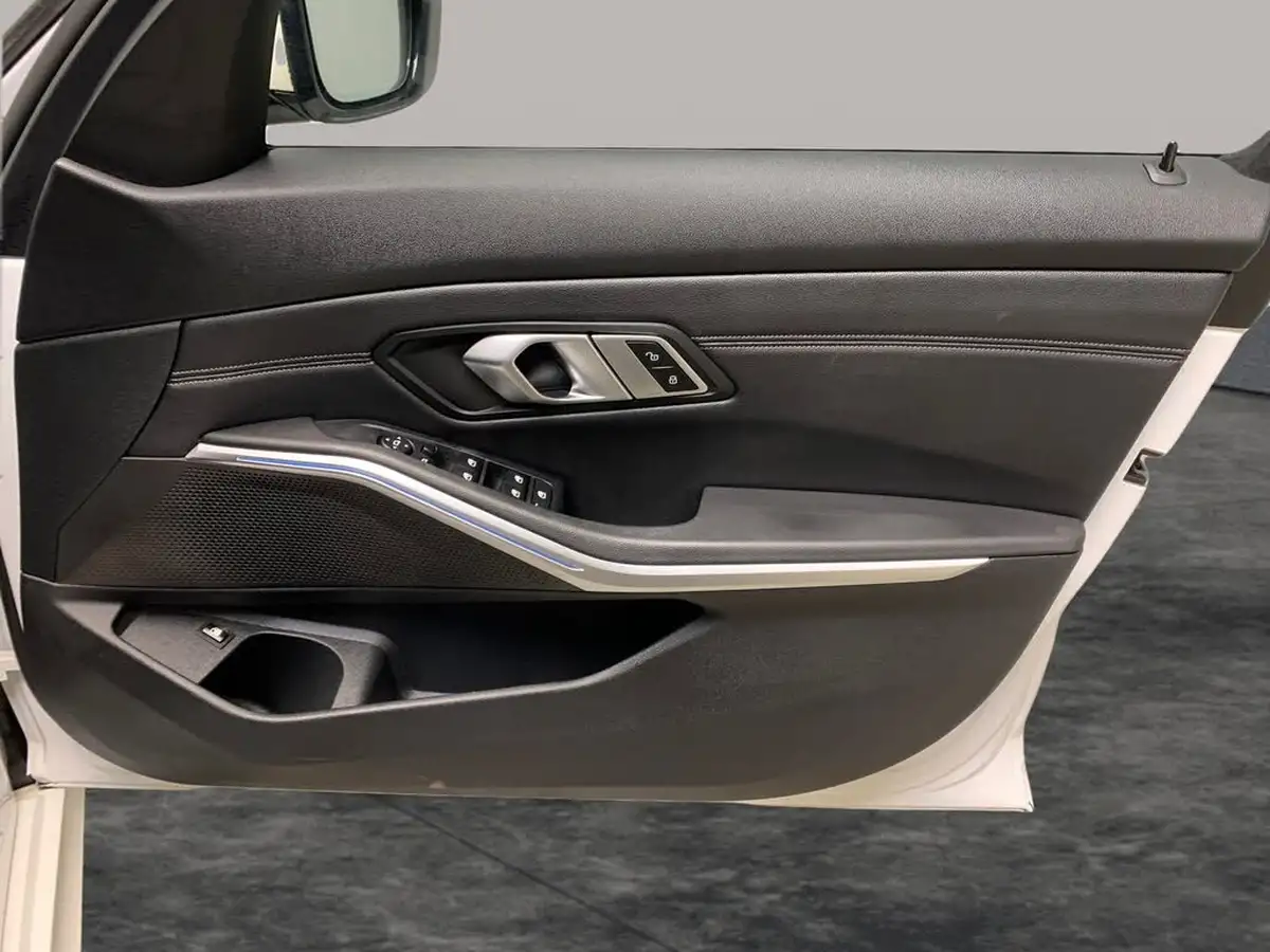 2022-bmw-3-series-20-330e-xdrive-m-sport-saloon-4d-big-40