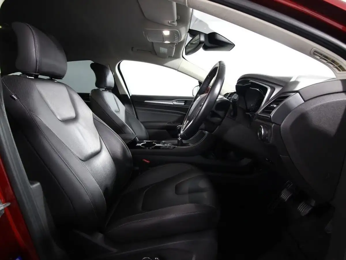 2015-ford-mondeo-15t-titanium-ss-hatchback-big-8
