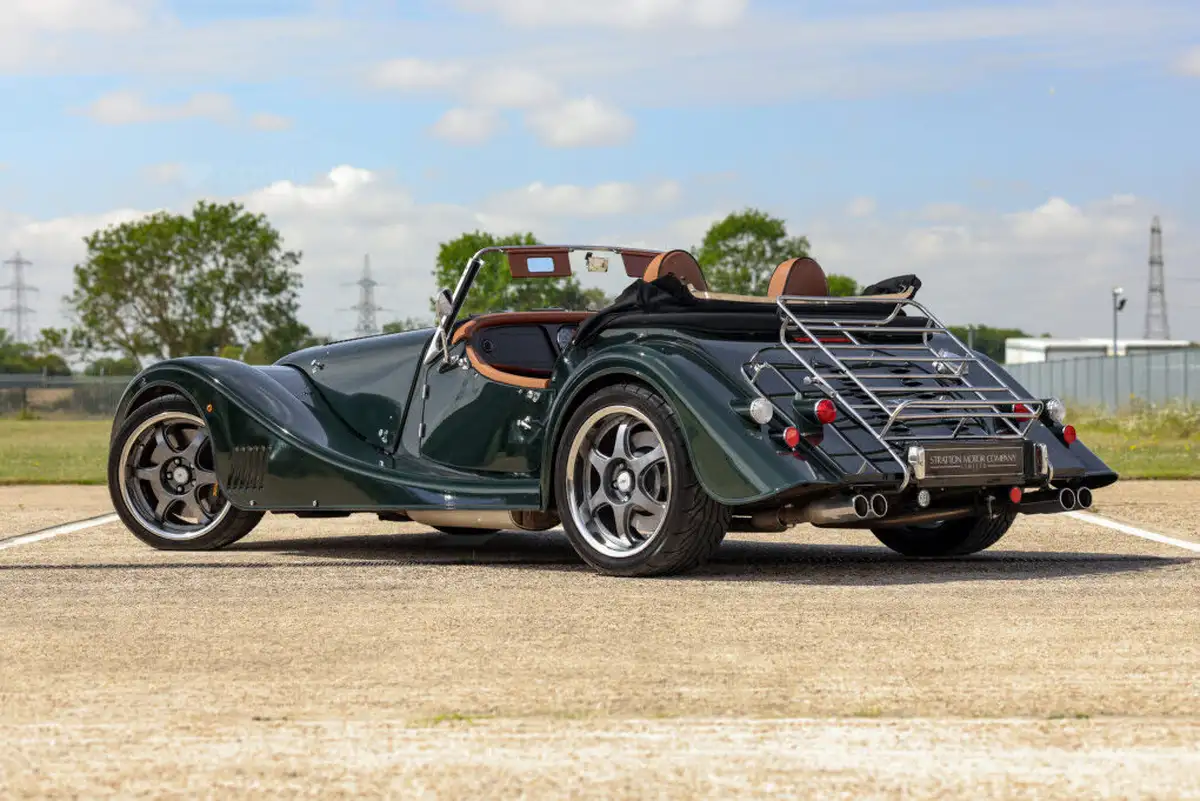 2017-morgan-plus-8-48-big-7
