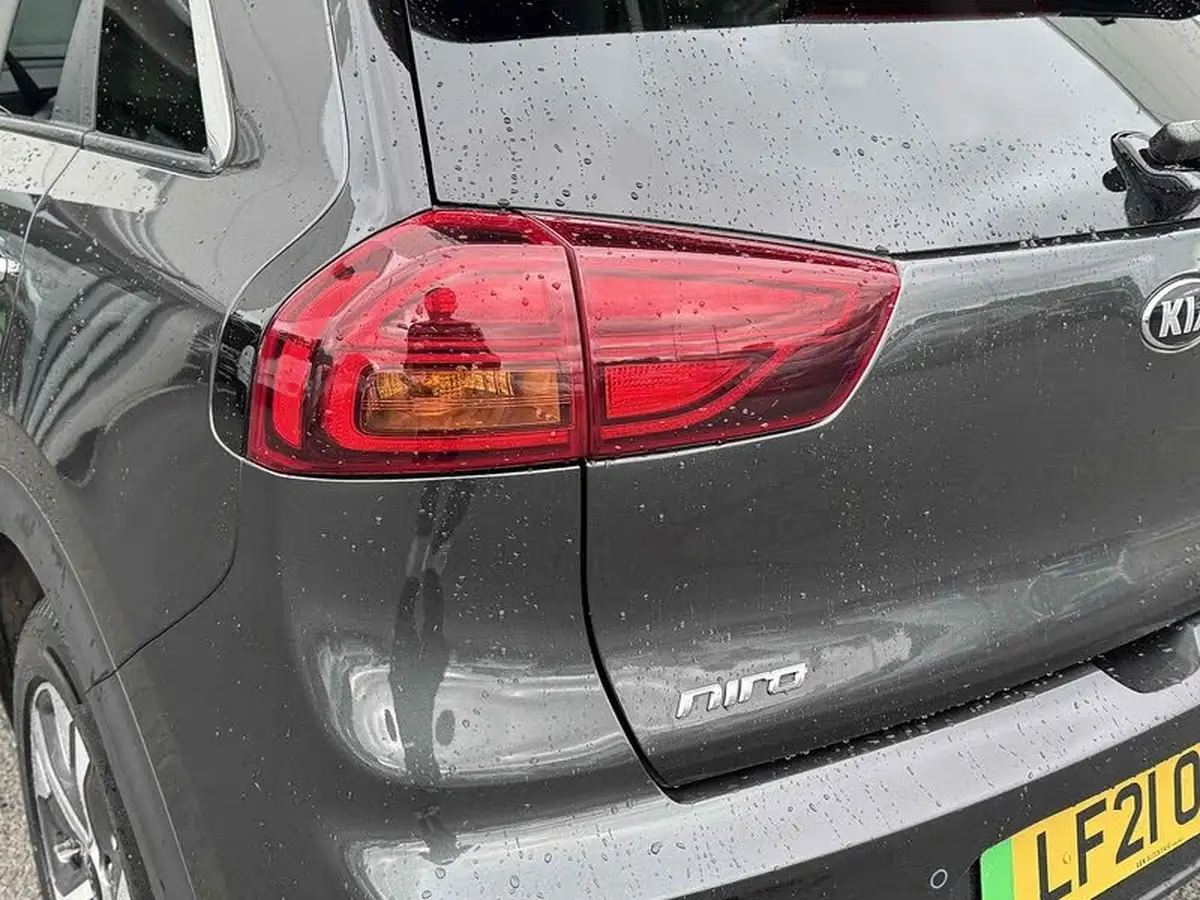 2021-kia-e-niro-ev-4-big-10