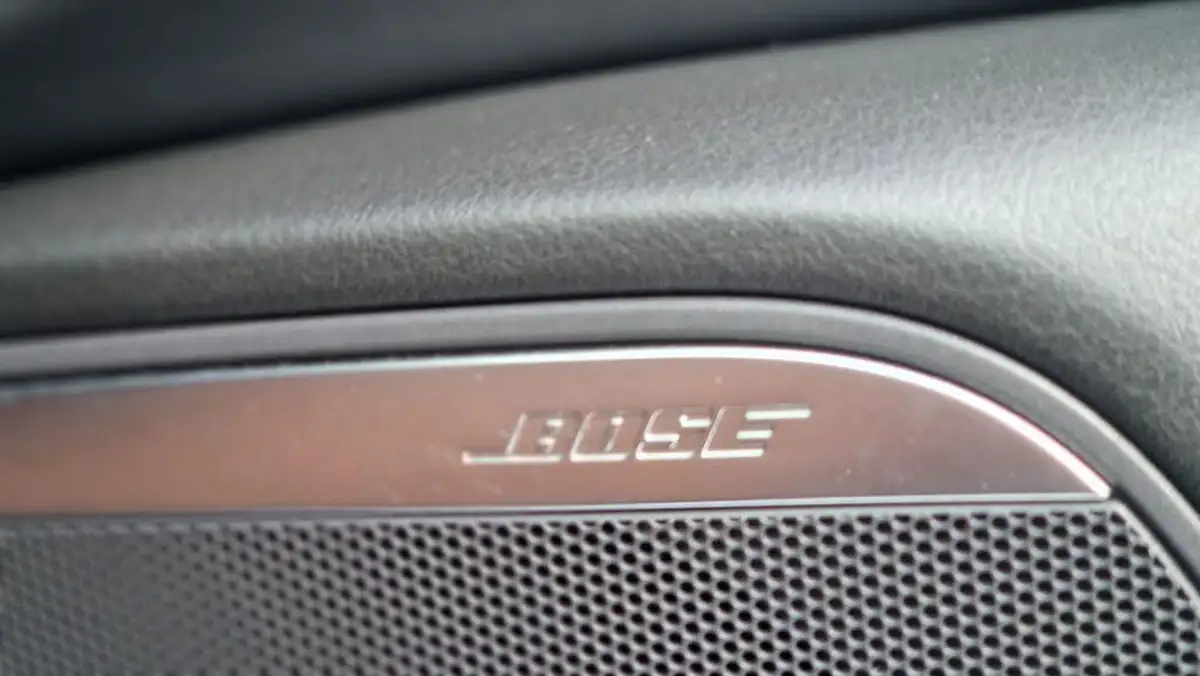 2014-audi-a6-saloon-20tdi-ultra-black-edition-s-tronic-big-15