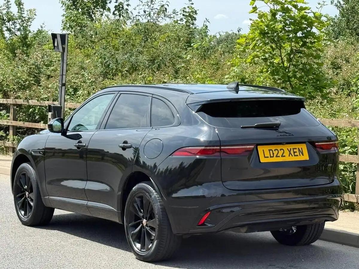 2022-jaguar-f-pace-20-p400e-r-dynamic-s-big-11