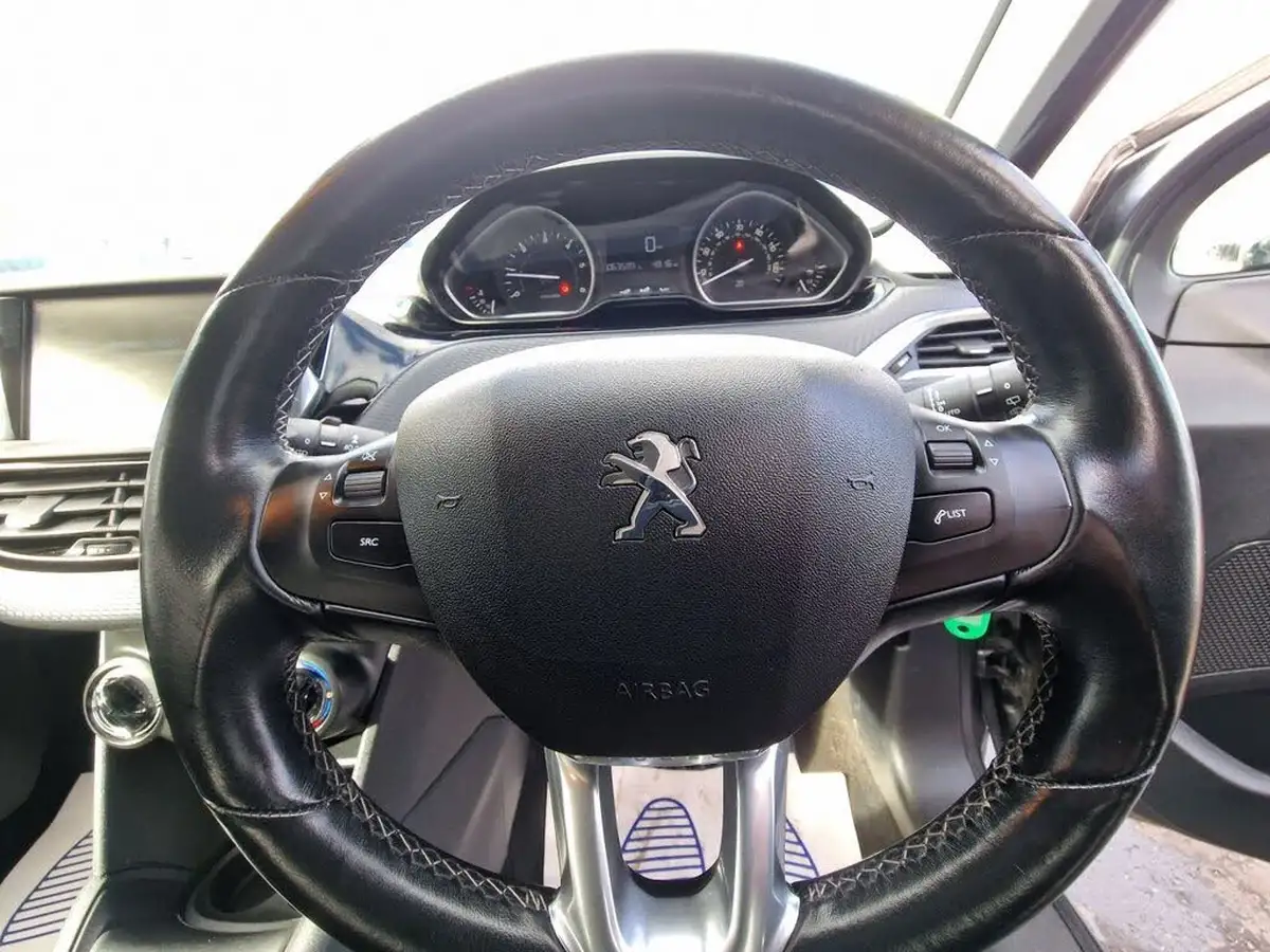 2018-peugeot-208-16bluehdi-allure-100bhp-ss-5d-big-16