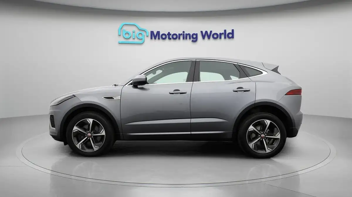 2021-jaguar-e-pace-20-d200-r-dynamic-se-big-4