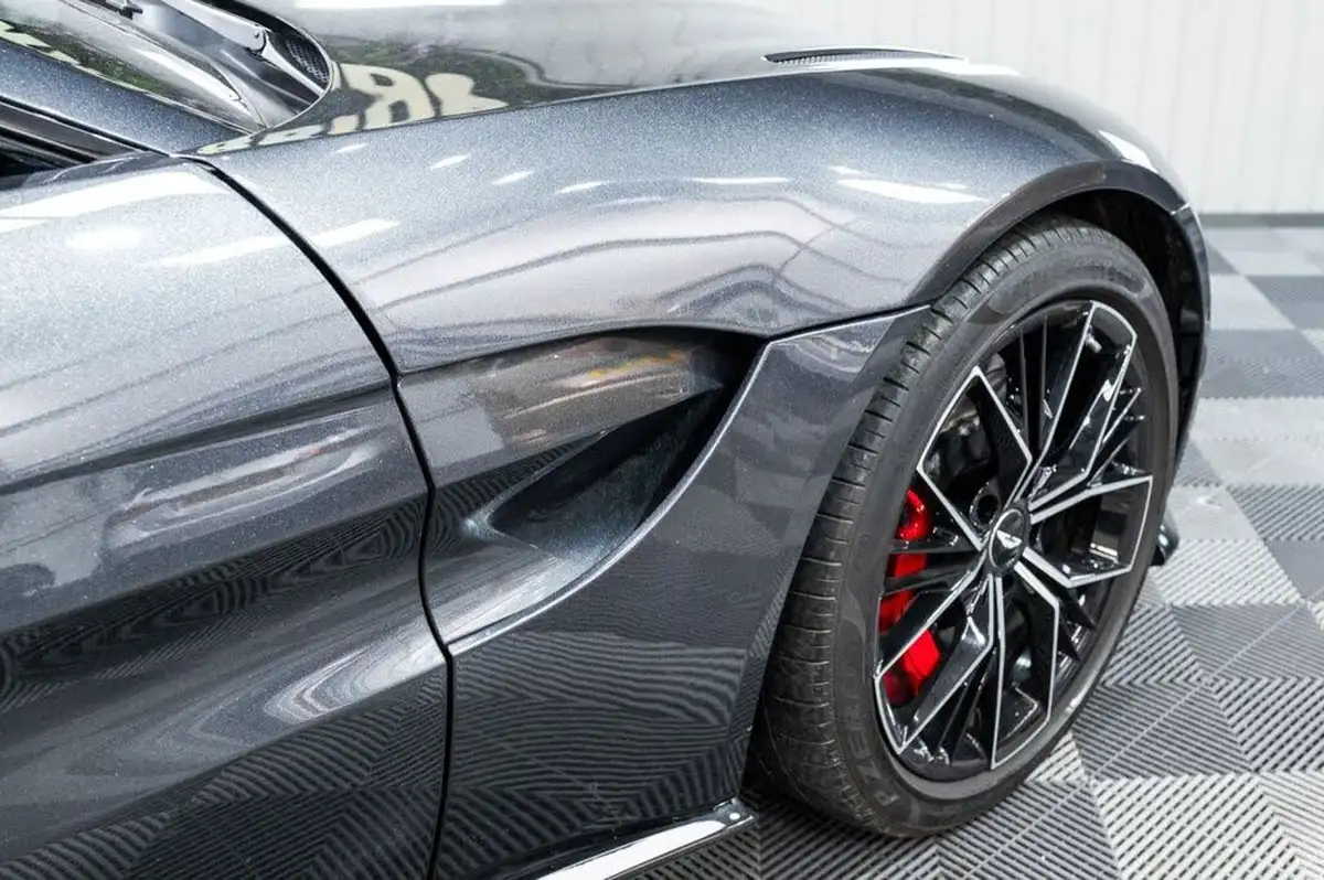 2022-aston-martin-vantage-40-v8-vantage-coupe-auto-big-5