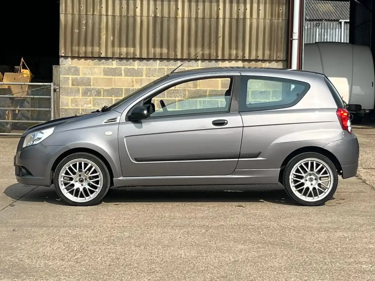 2011-chevrolet-aveo-12-s-3d-big-4