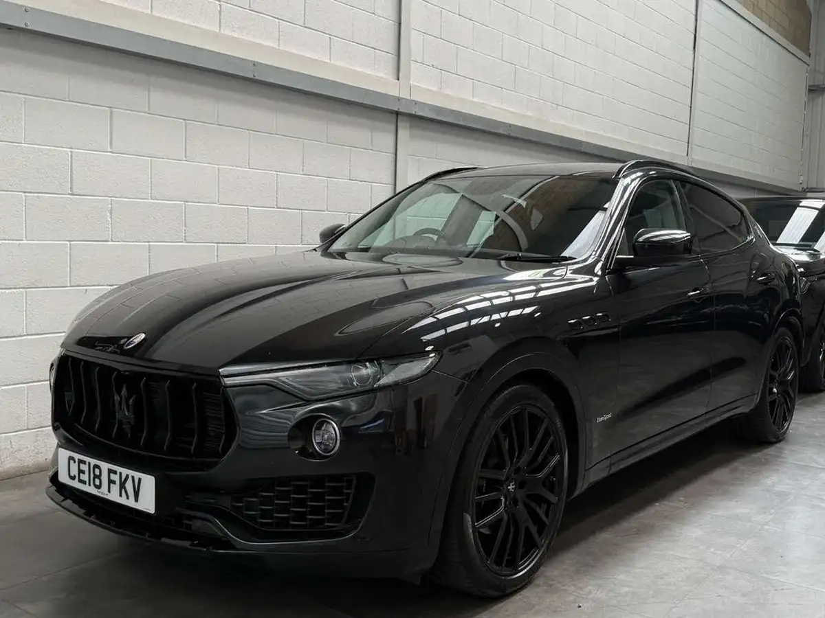 2018-maserati-levante-30td-gransport-nerissimo-edition-big-2