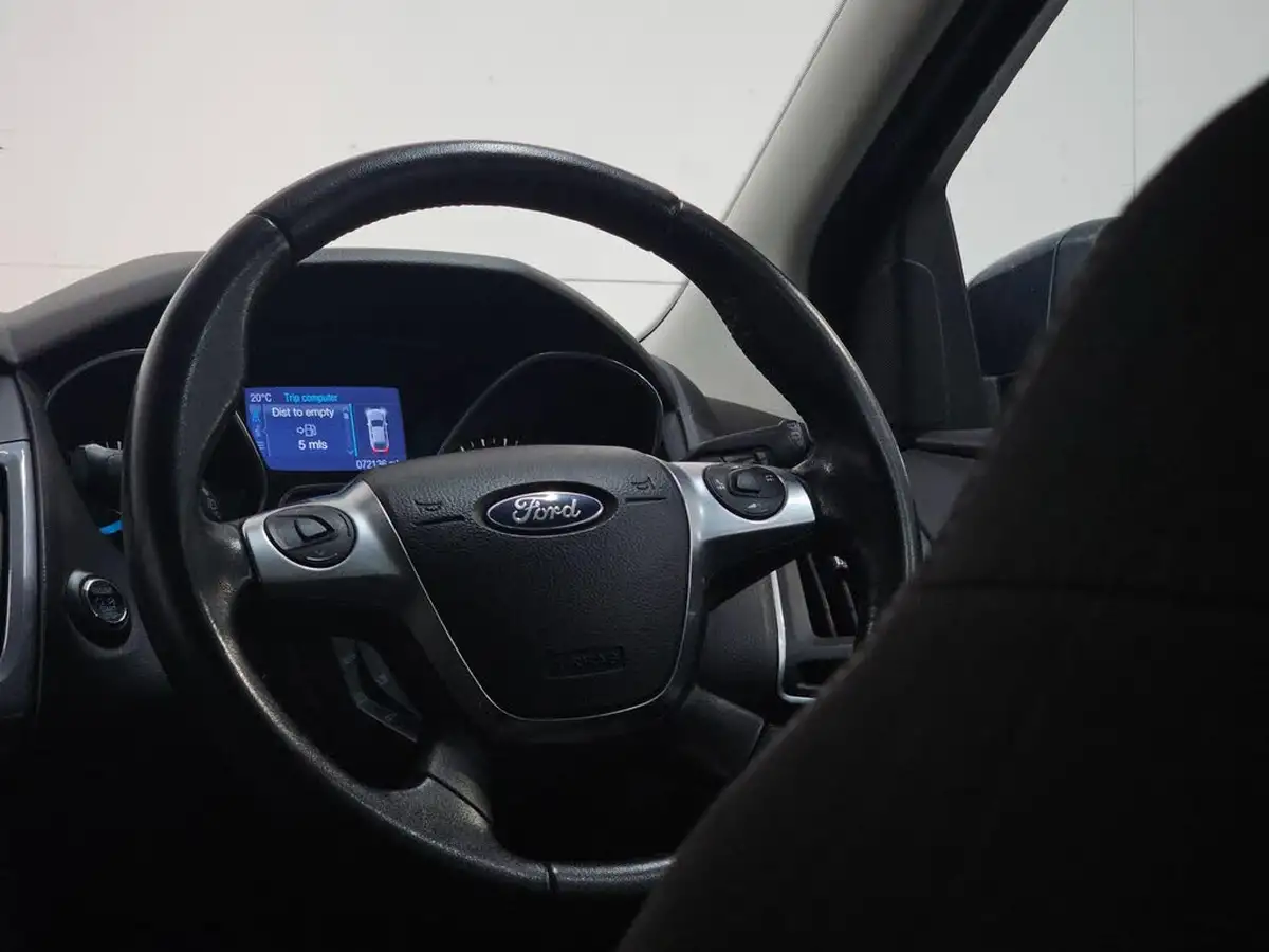 2014-ford-focus-10-titanium-navigator-scti-125ps-hatchback-big-27