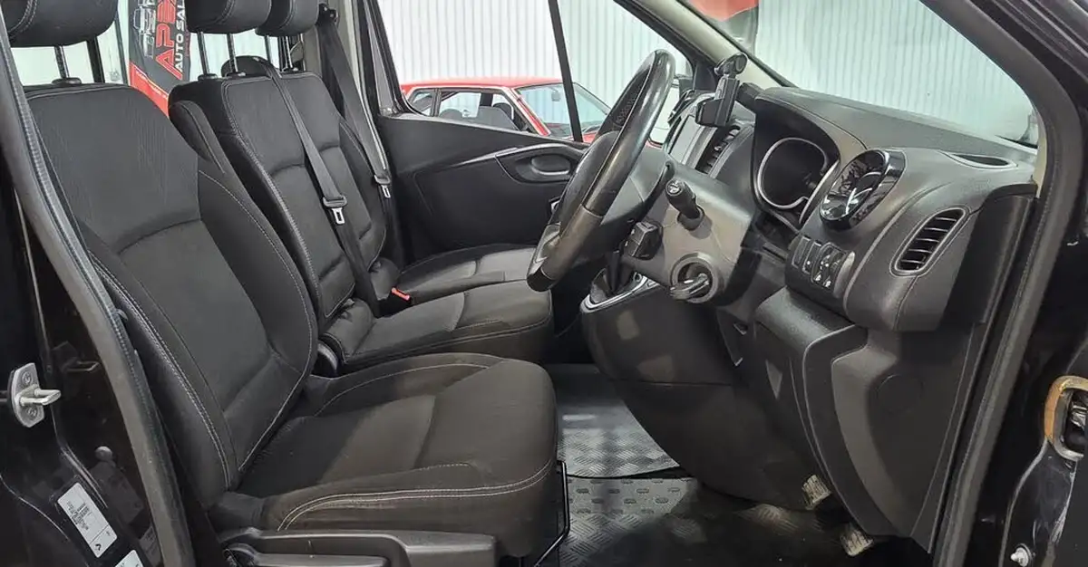 2020-renault-trafic-20dci-ll30-energy-145-sport-crew-big-5