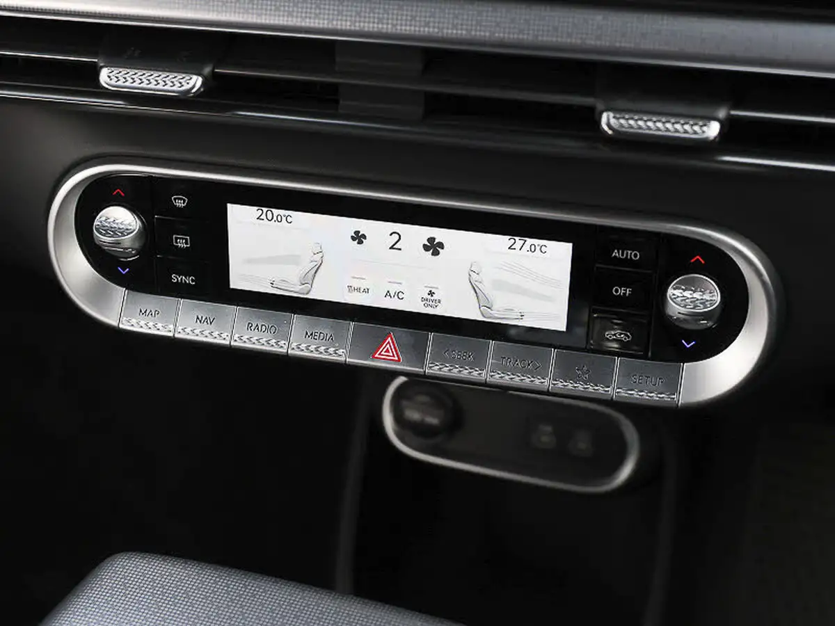 2022-genesis-gv60-e-sport-big-11
