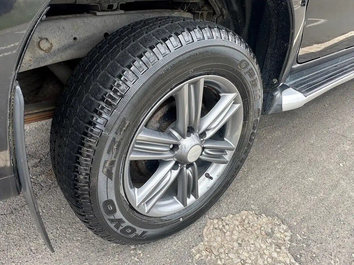 2014-isuzu-d-max-25td-utah-vision-auto-big-10