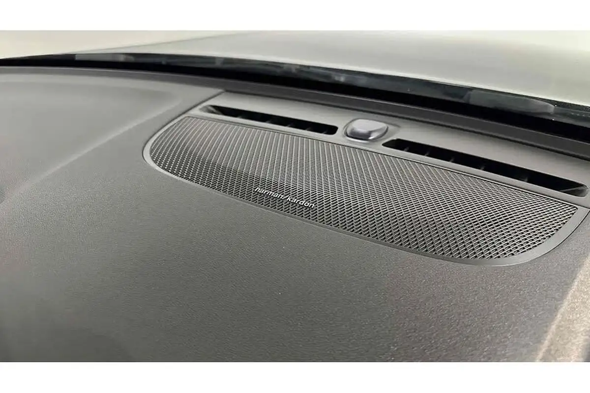 2022-volvo-c40-e-twin-recharge-pro-big-49