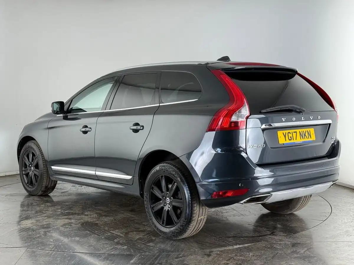 2017-volvo-xc60-24td-d5-se-lux-big-4