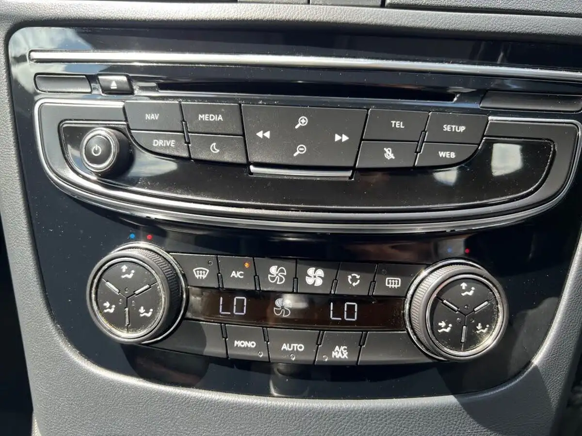 2016-peugeot-508-sw-20-bluehdi-gt-big-37