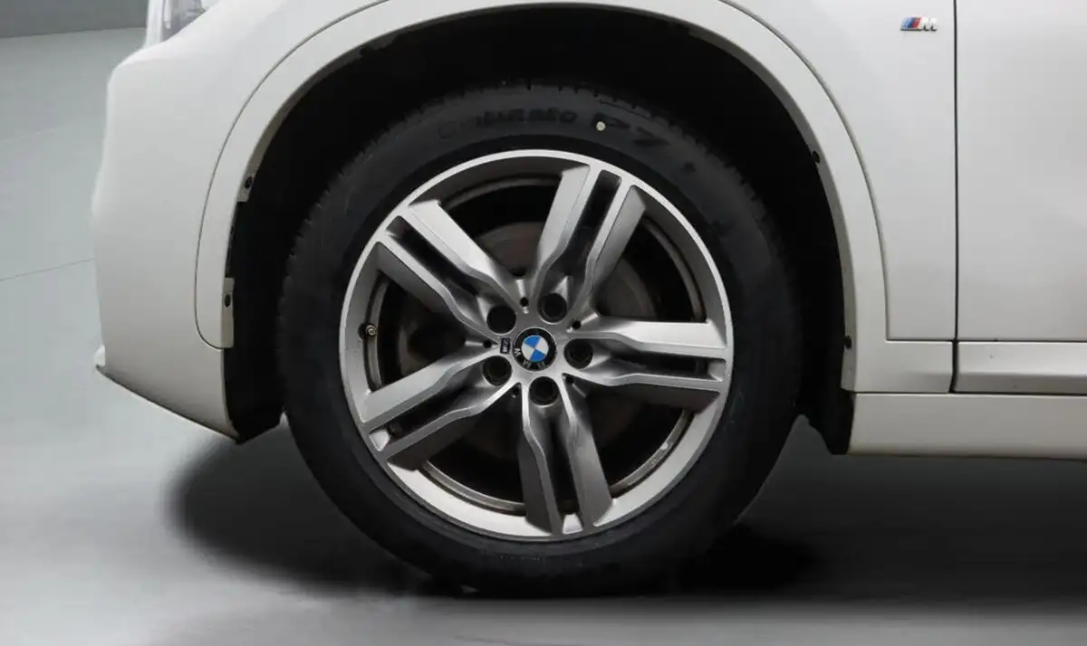 2019-bmw-x1-20-sdrive20i-m-sport-big-18