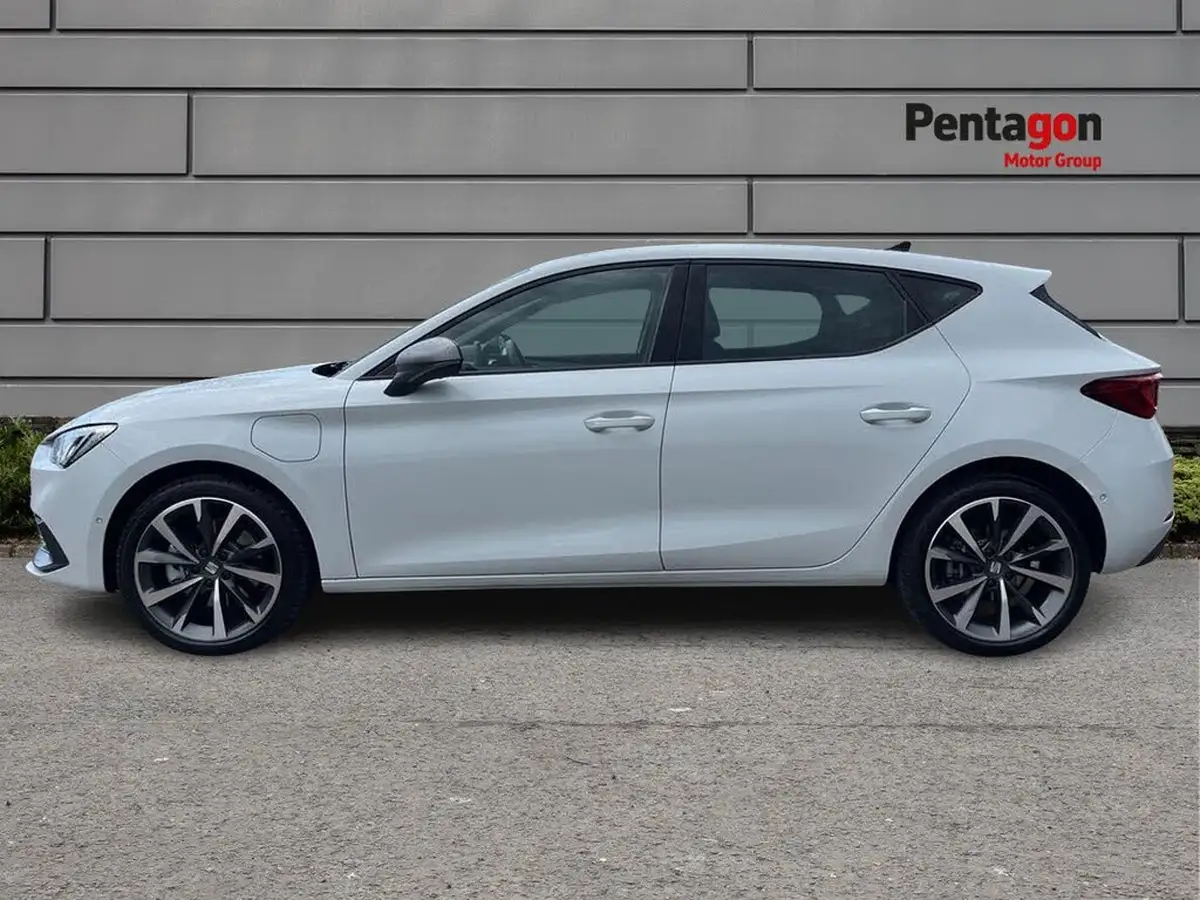 2025-seat-leon-15-e-hybrid-fr-sport-hatchback-big-14