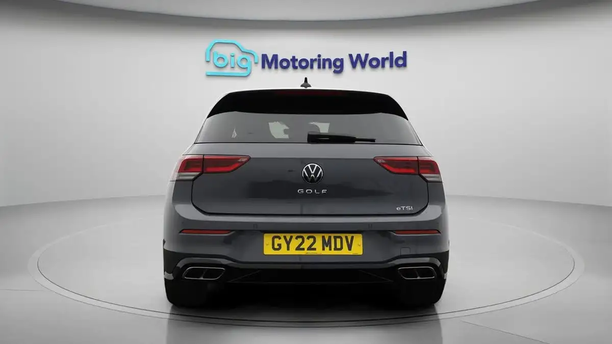 2022-volkswagen-golf-15-etsi-r-line-150ps-hatchback-big-6