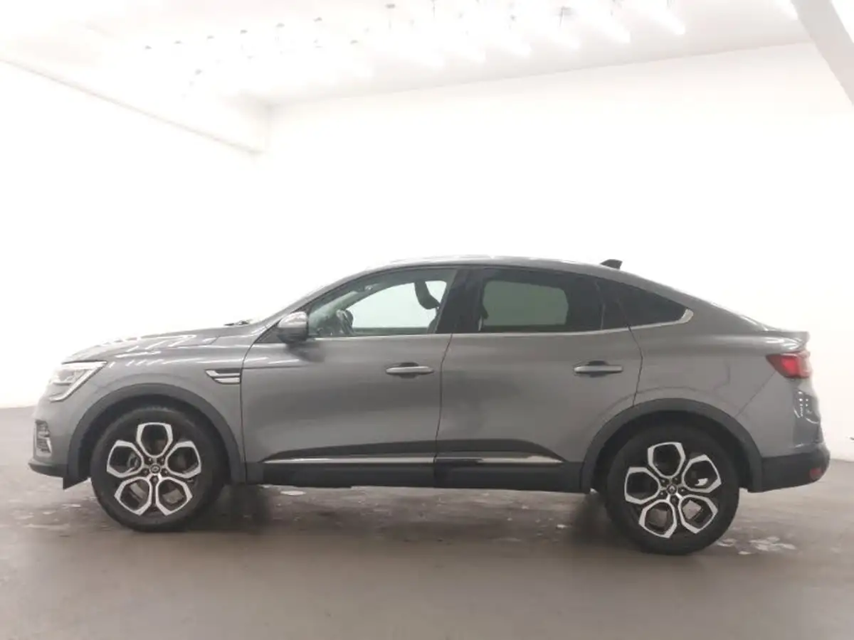 2022-renault-arkana-16-s-edition-big-3