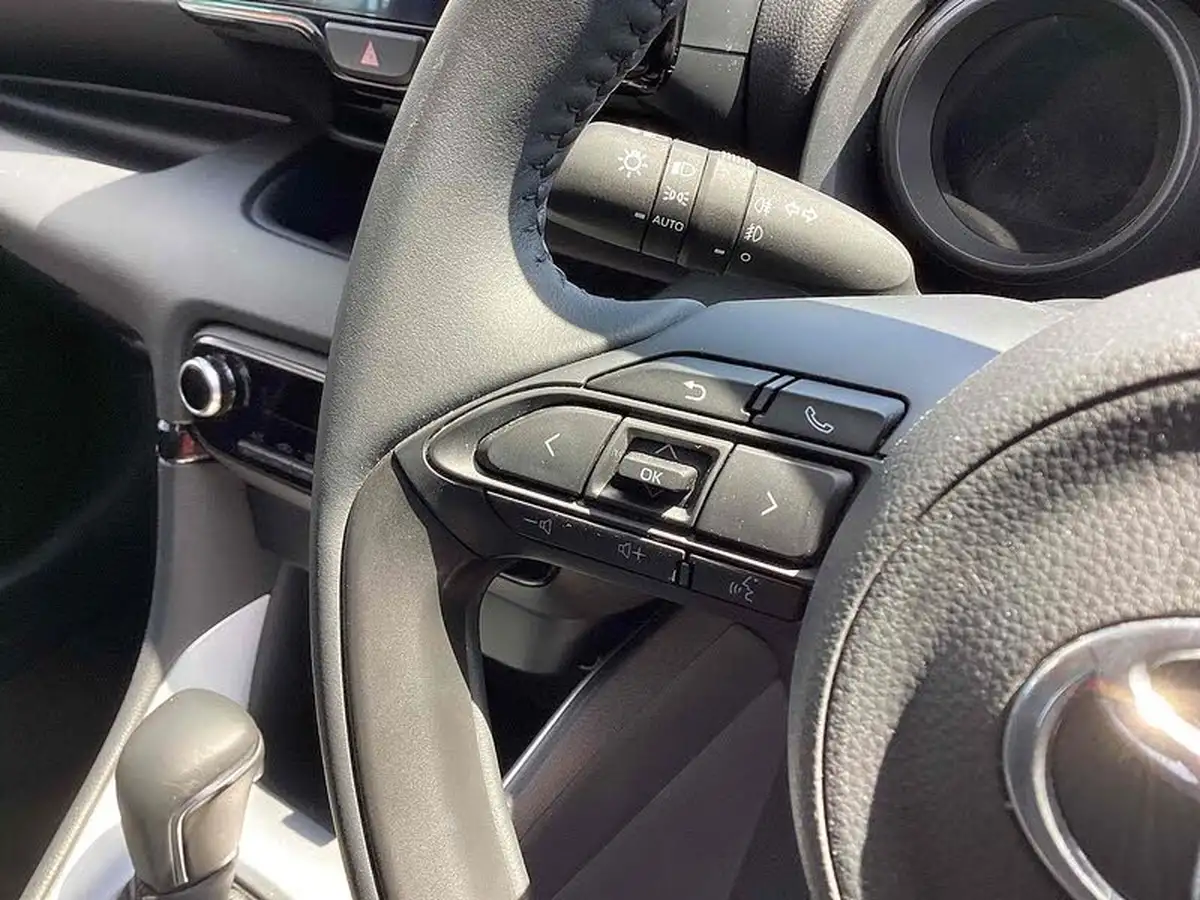 2023-toyota-yaris-15-vvt-i-design-big-37