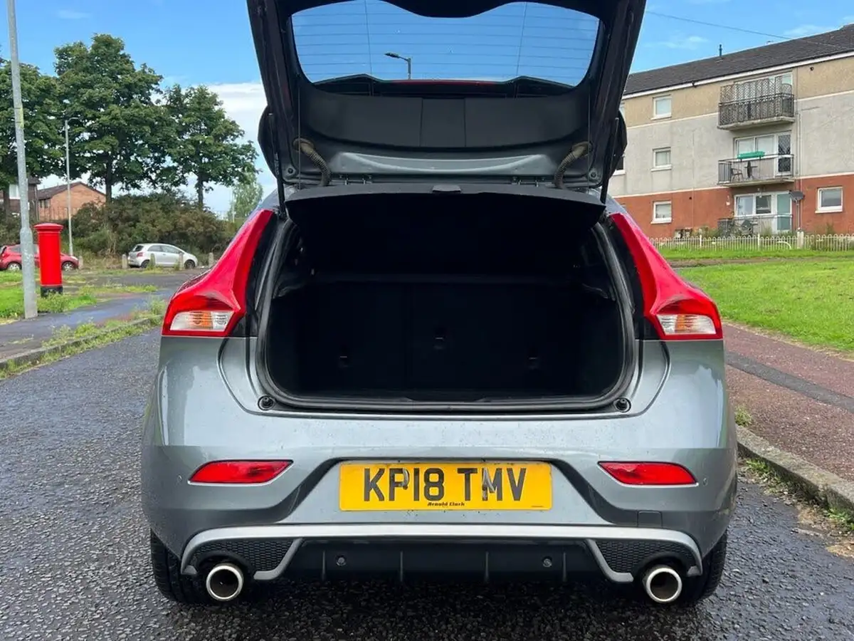 2018-volvo-v40-20td-d2-r-design-pro-big-5