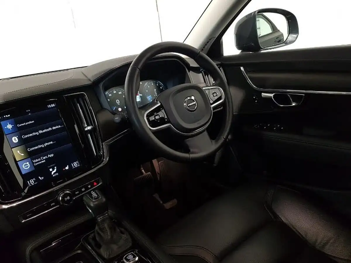 2019-volvo-v90-20-t5-cross-country-big-9