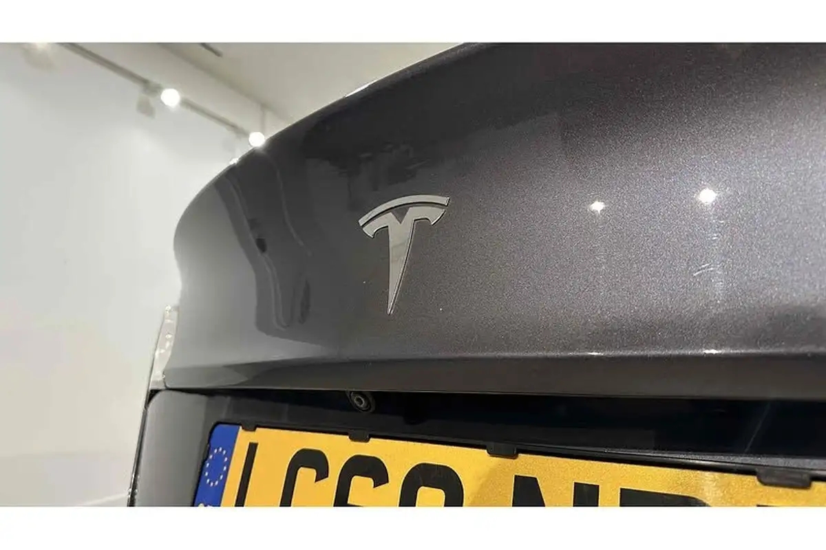 2019-tesla-model-3-e-standard-plus-big-13