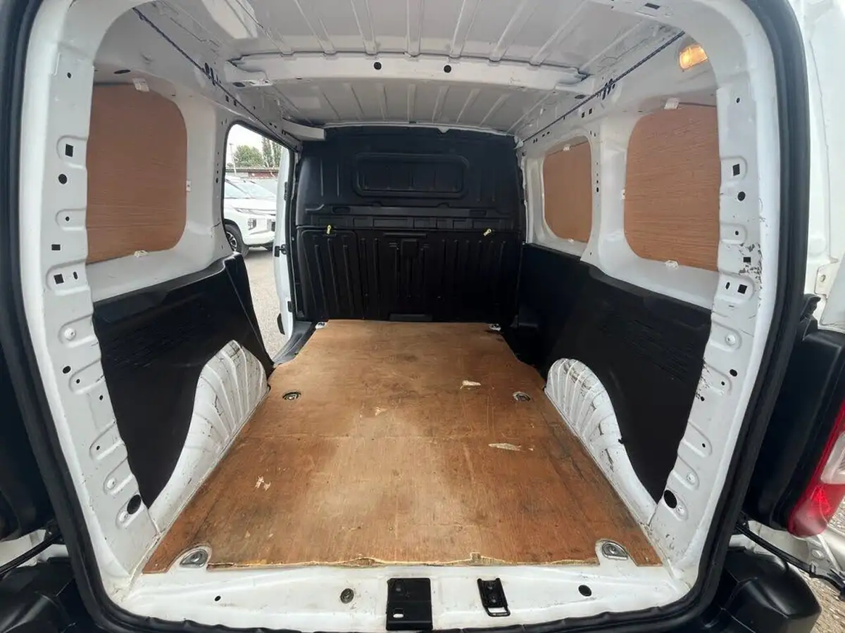 2021-peugeot-partner-15-bluehdi-1000-professional-100ps-eu6dt-panel-big-16