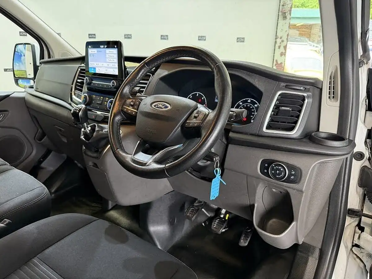 2020-ford-transit-custom-20tdci-300-l1h1-limited-130pseu6dt-panel-van-big-17