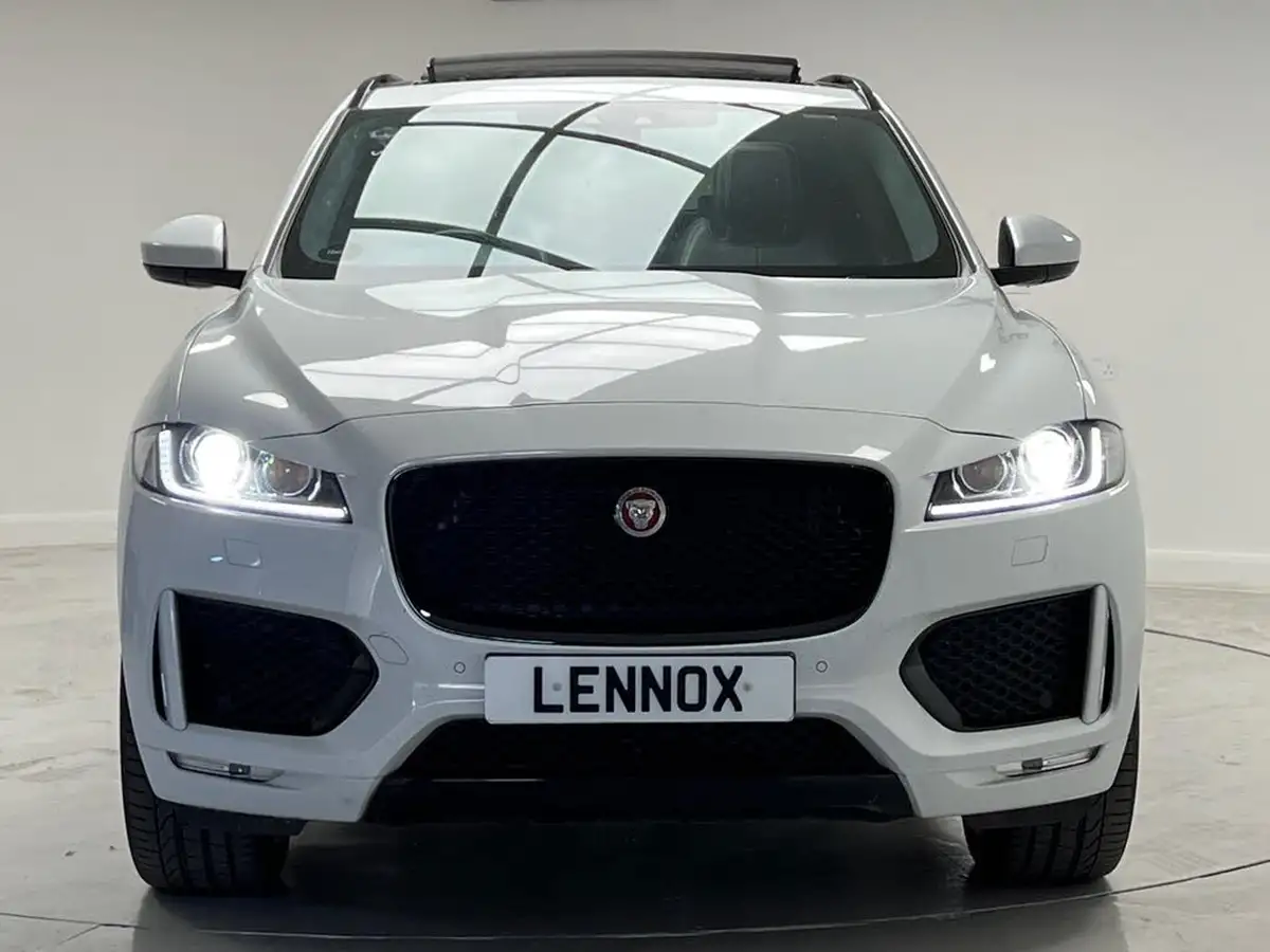 2020-jaguar-f-pace-20i-chequered-flag-big-1