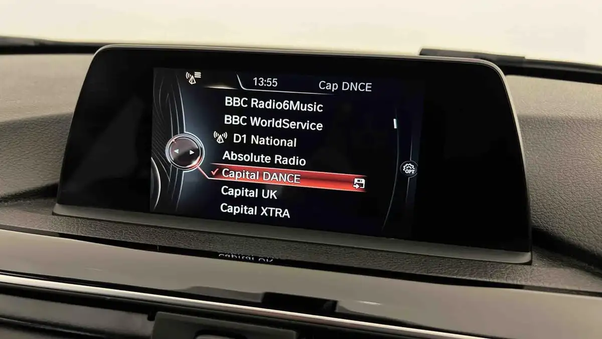2017-bmw-3-series-15-318i-sport-touring-5d-big-40