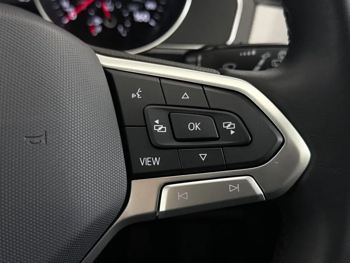 2023-volkswagen-passat-15-tsi-se-nav-big-22