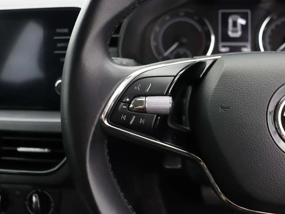 2022-skoda-kamiq-10-tsi-se-109ps-dsg-big-35